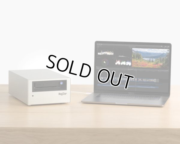 画像3: MagStor LTO7 Thunderbolt3 / USB4 Slim Desktop Tape Drive TAA TRB3-HL7-S (3)